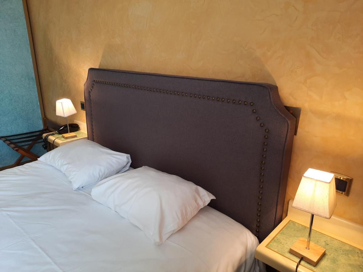 Logis Hotel Restaurant Le Medicis Blois Ngoại thất bức ảnh